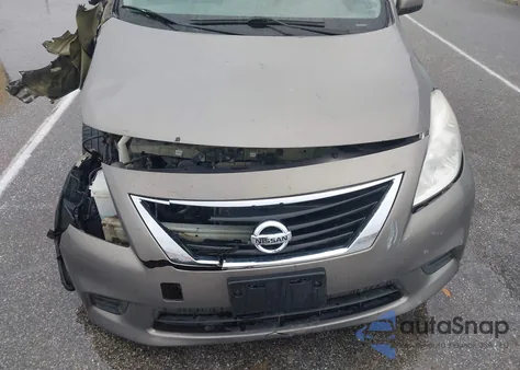 2013 Nissan Versa 1.6 Sv z USA, uszkodzony, nr VIN 3N1CN7AP9DL858453